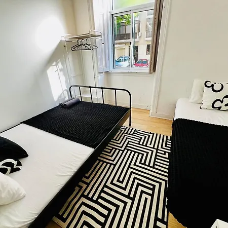 אכסניה Luxury In Lisbon, Marques De Pombal *