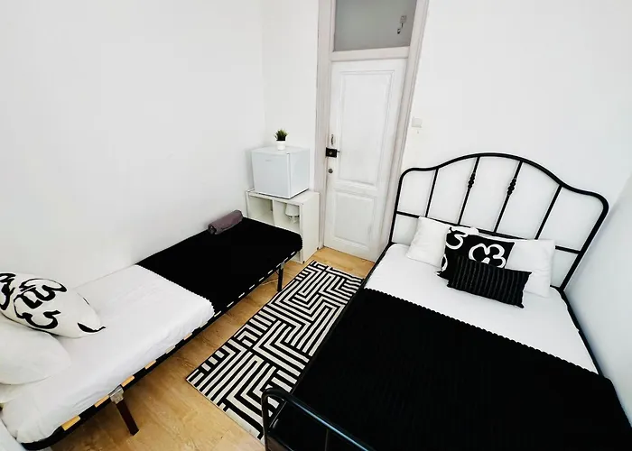 Luxury In Lisbon, Marques De Pombal Hostel