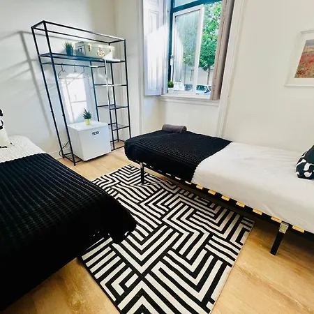 Hostel Luxury In Lisbon, Marques De Pombal *