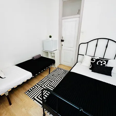 Luxury In Lisbon, Marques De Pombal Hostel