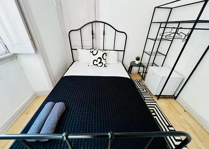 Luxury In Lisbon, Marques De Pombal Hostel