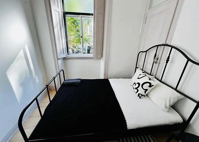 Luxury In Lisbon, Marques De Pombal Hostel