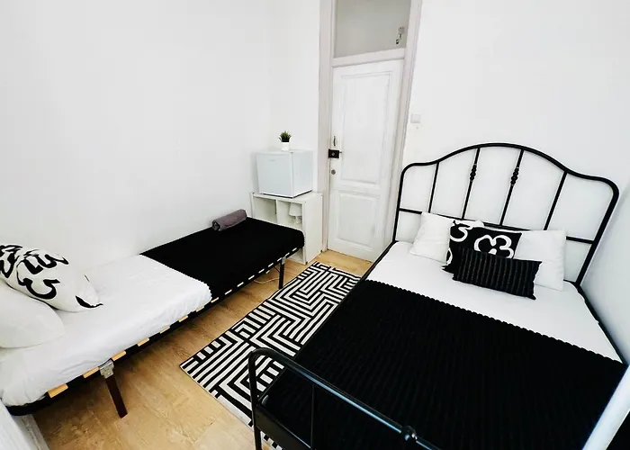 Luxury In Lisbon, Marques De Pombal Hostel
